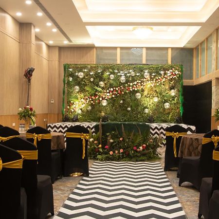 The Prominence Mussoorie Road Dehradun Hotel Buitenkant foto