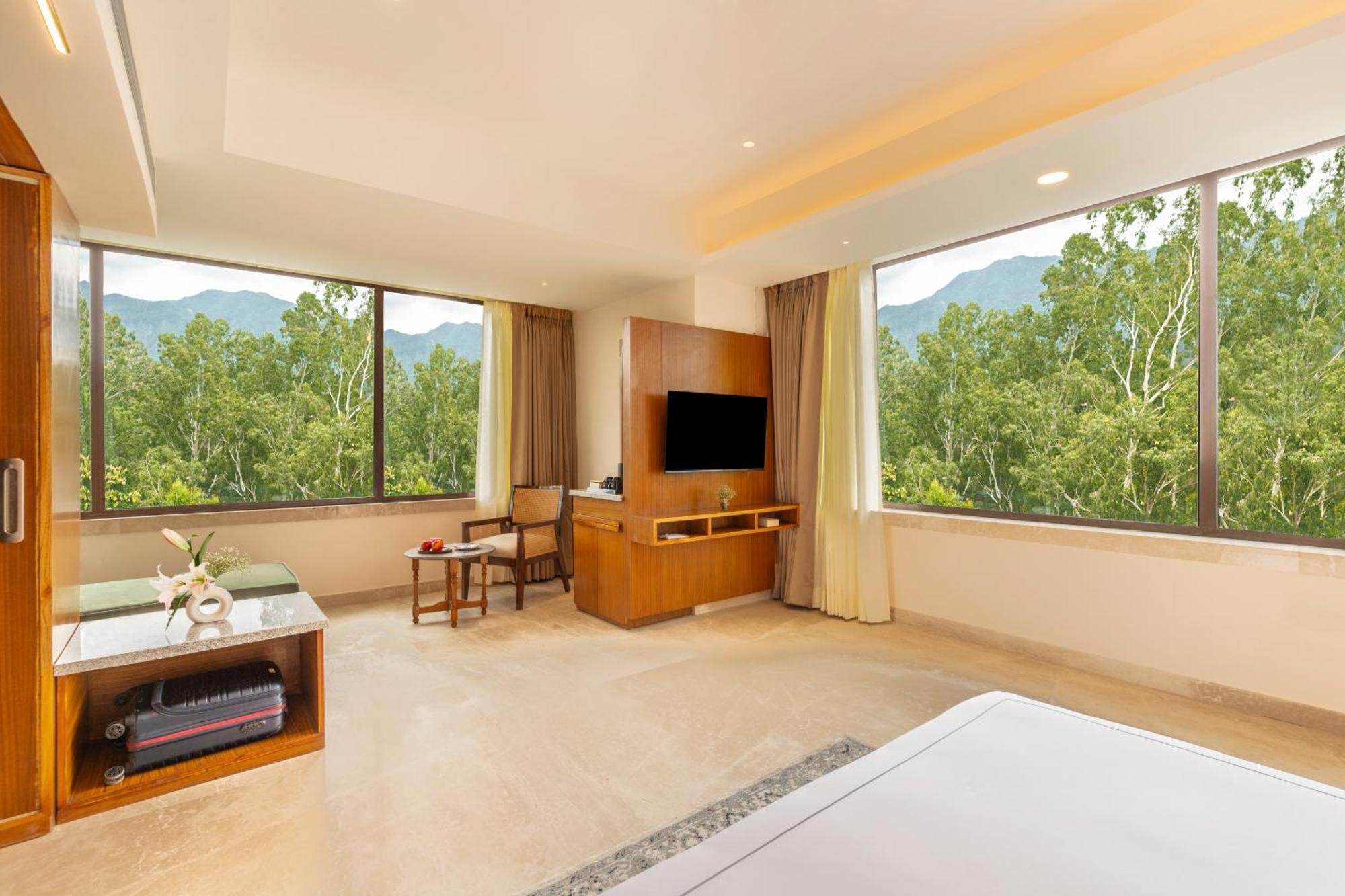The Prominence Mussoorie Road Dehradun Hotel Buitenkant foto