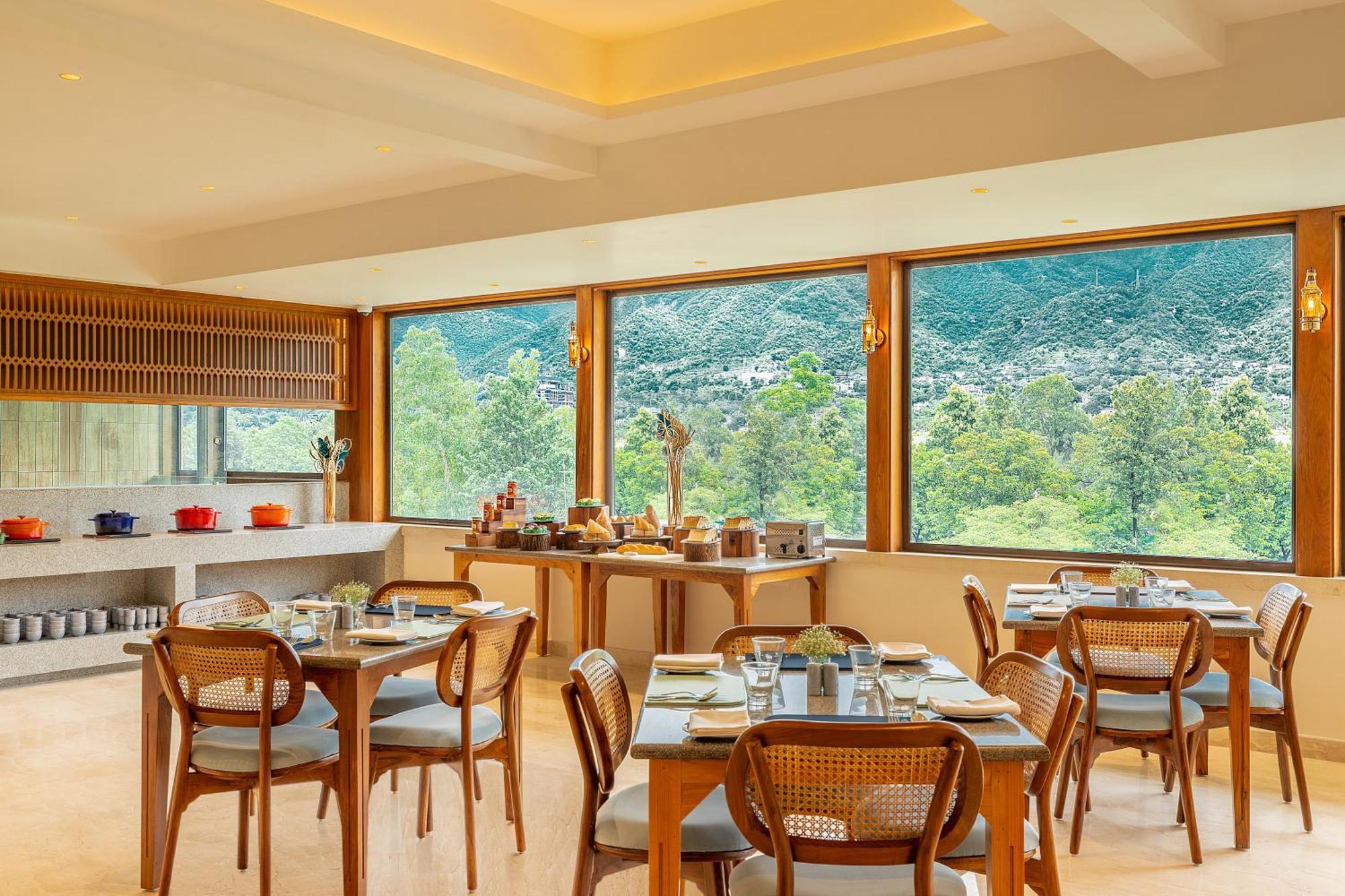 The Prominence Mussoorie Road Dehradun Hotel Buitenkant foto