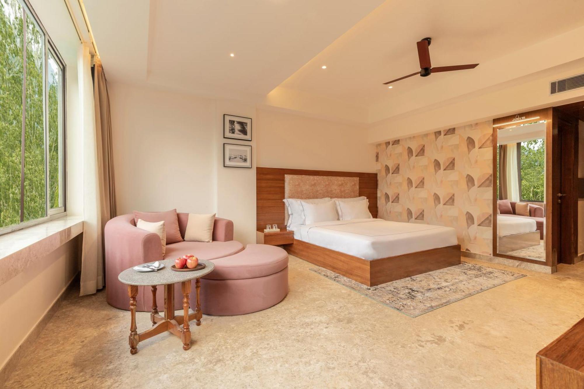 The Prominence Mussoorie Road Dehradun Hotel Buitenkant foto