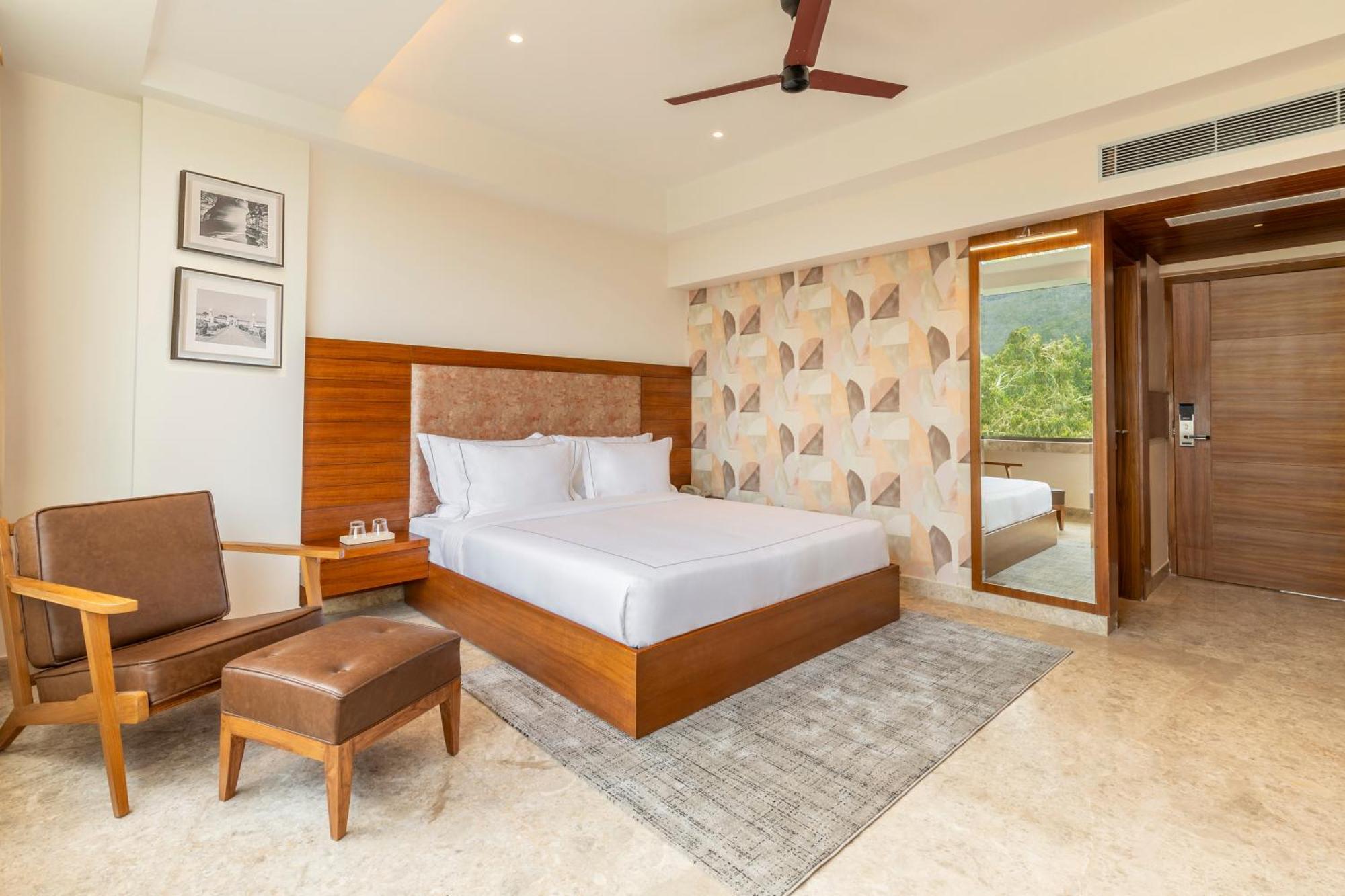 The Prominence Mussoorie Road Dehradun Hotel Buitenkant foto