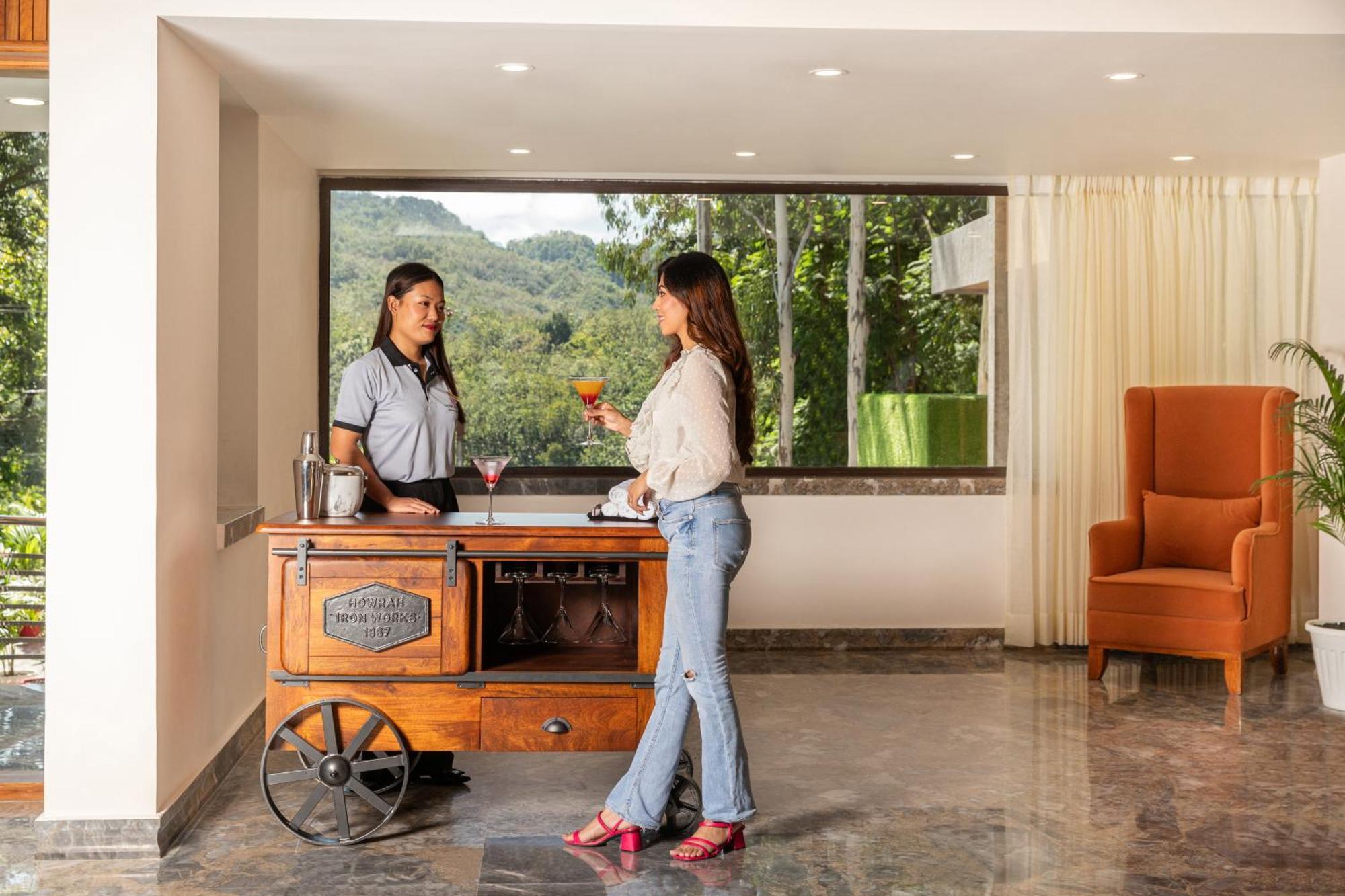 The Prominence Mussoorie Road Dehradun Hotel Buitenkant foto